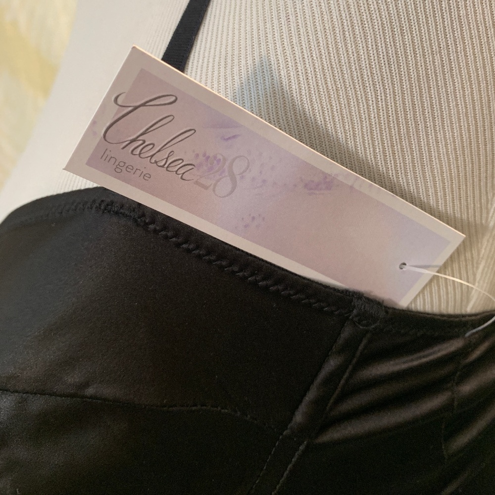 NWT Chelsea28 Modern Fem Keyhole Longline Bralette - Picture 6 of 8